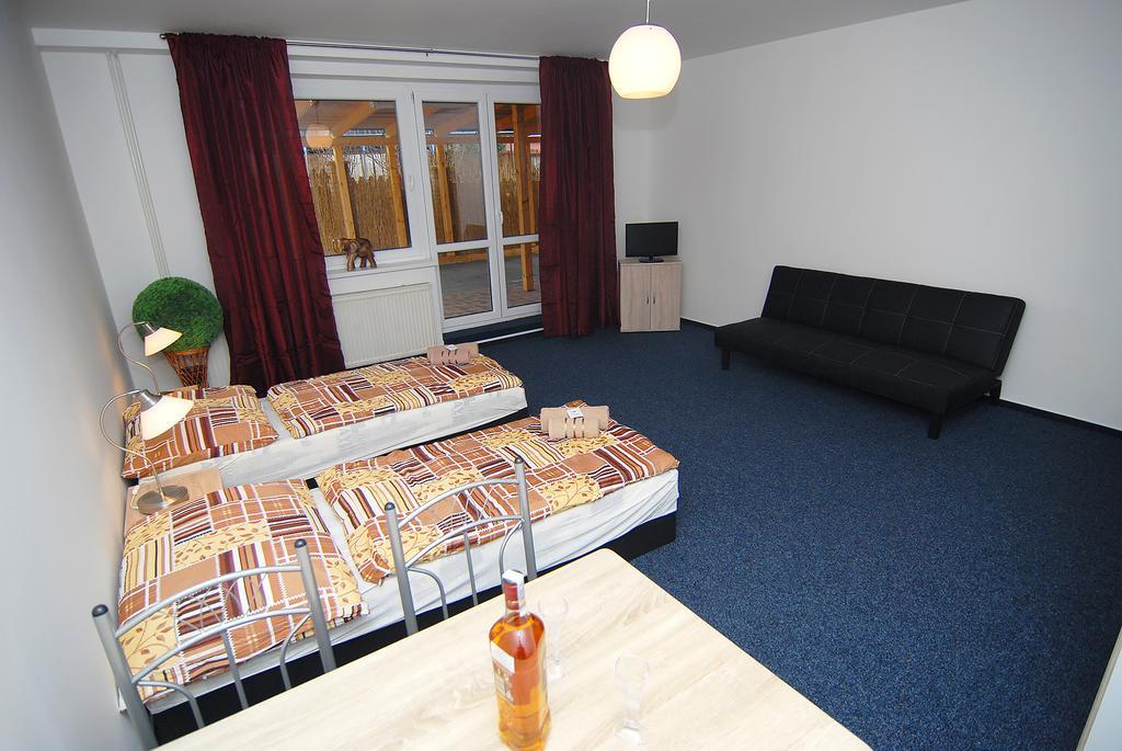 Apartmany Chodov Praga Exterior foto